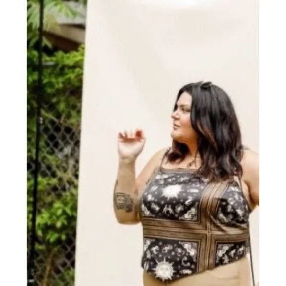 Danielle Bernstein Astrology Zodiac Cami Tank Top - Picture 2 of 12